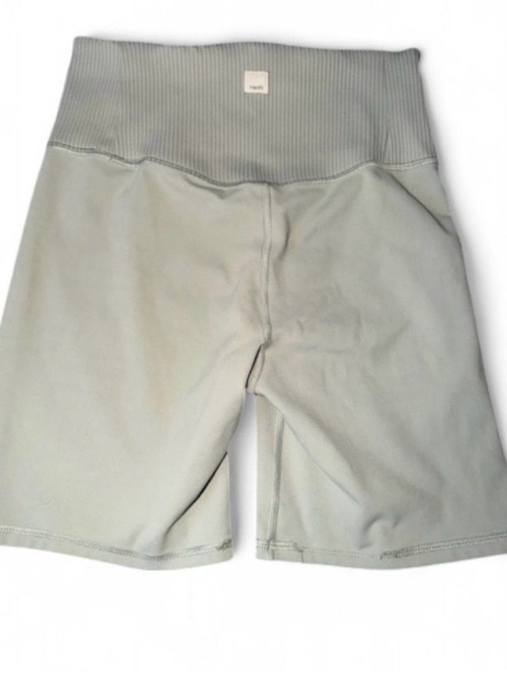 Vuori High-Waist biker Shorts - Green